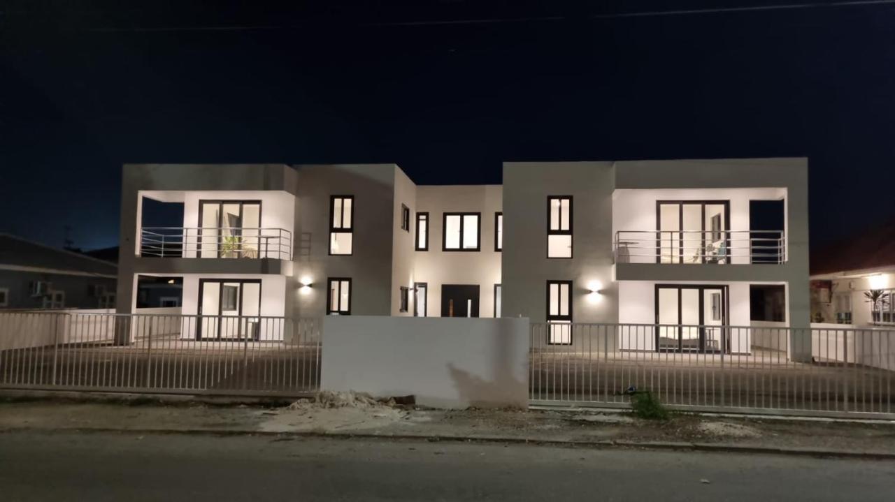 Whitehouse Boulevard, Close To Mambo Beach And City Centre Apartment Willemstad Exterior foto