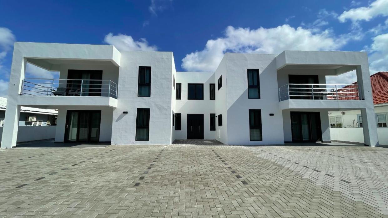 Whitehouse Boulevard, Close To Mambo Beach And City Centre Apartment Willemstad Exterior foto