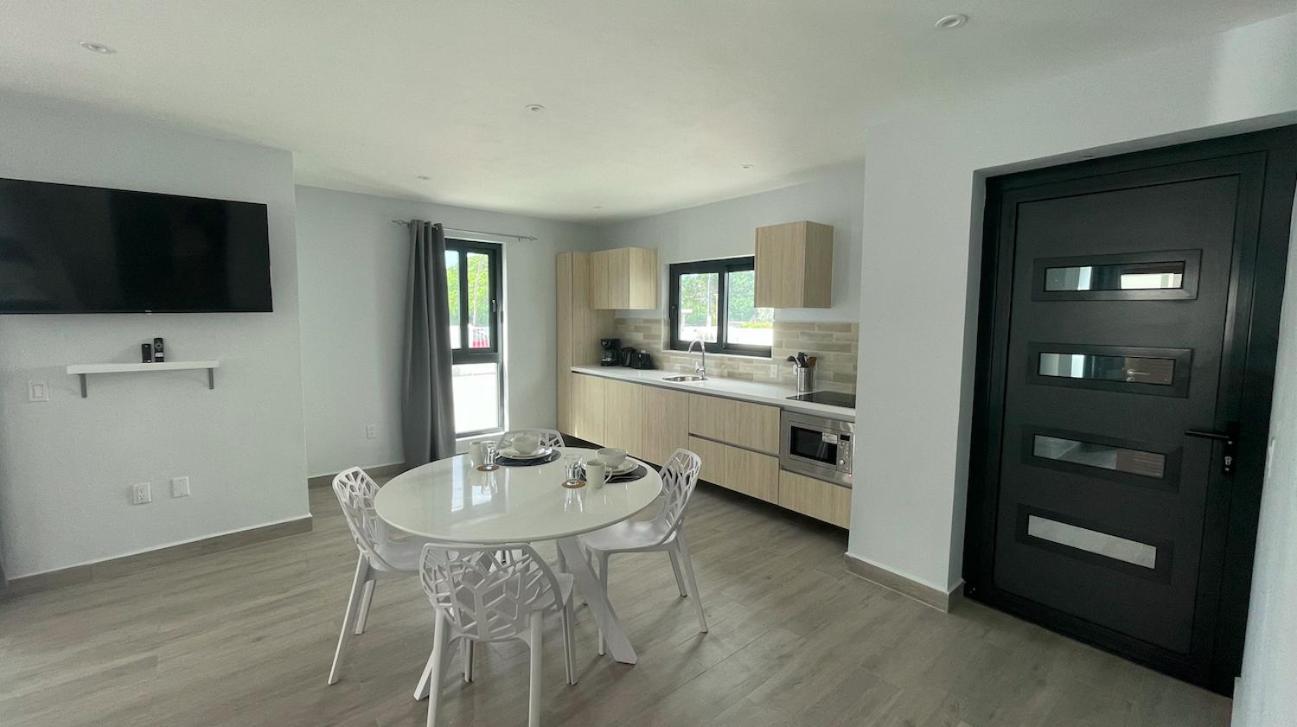 Whitehouse Boulevard, Close To Mambo Beach And City Centre Apartment Willemstad Exterior foto