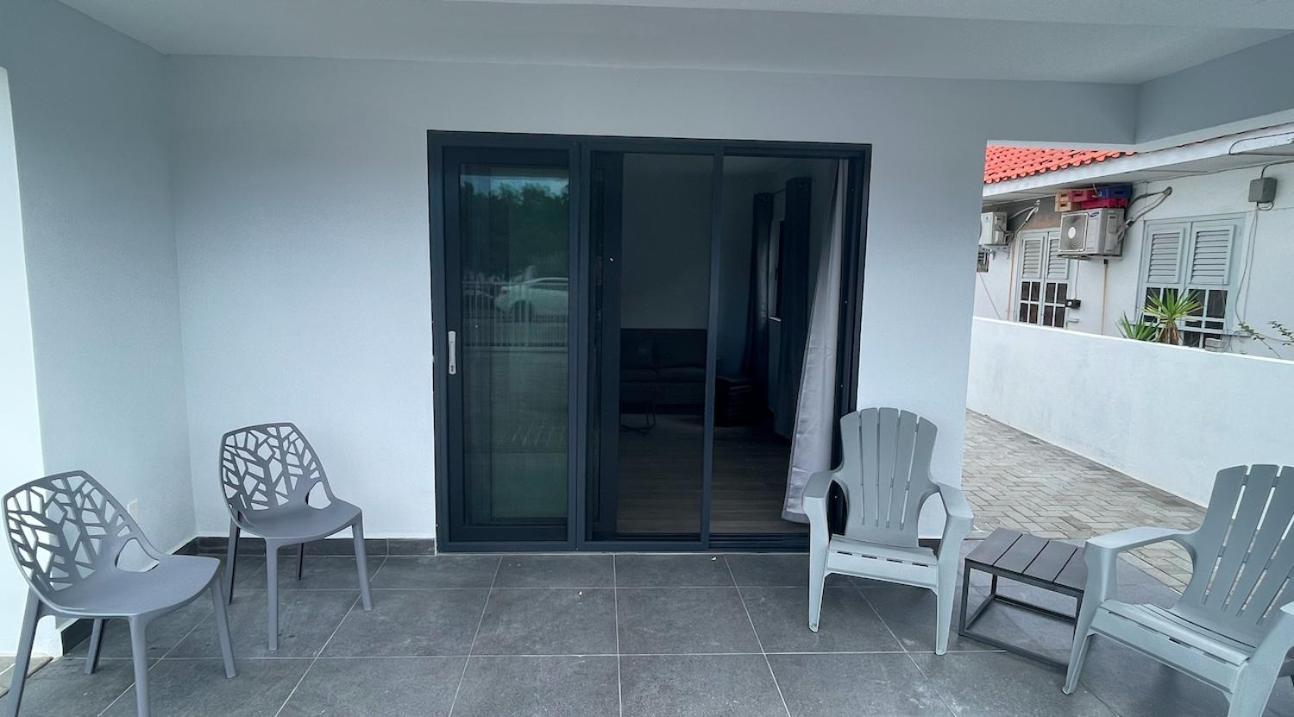Whitehouse Boulevard, Close To Mambo Beach And City Centre Apartment Willemstad Exterior foto