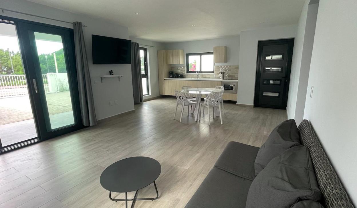Whitehouse Boulevard, Close To Mambo Beach And City Centre Apartment Willemstad Exterior foto