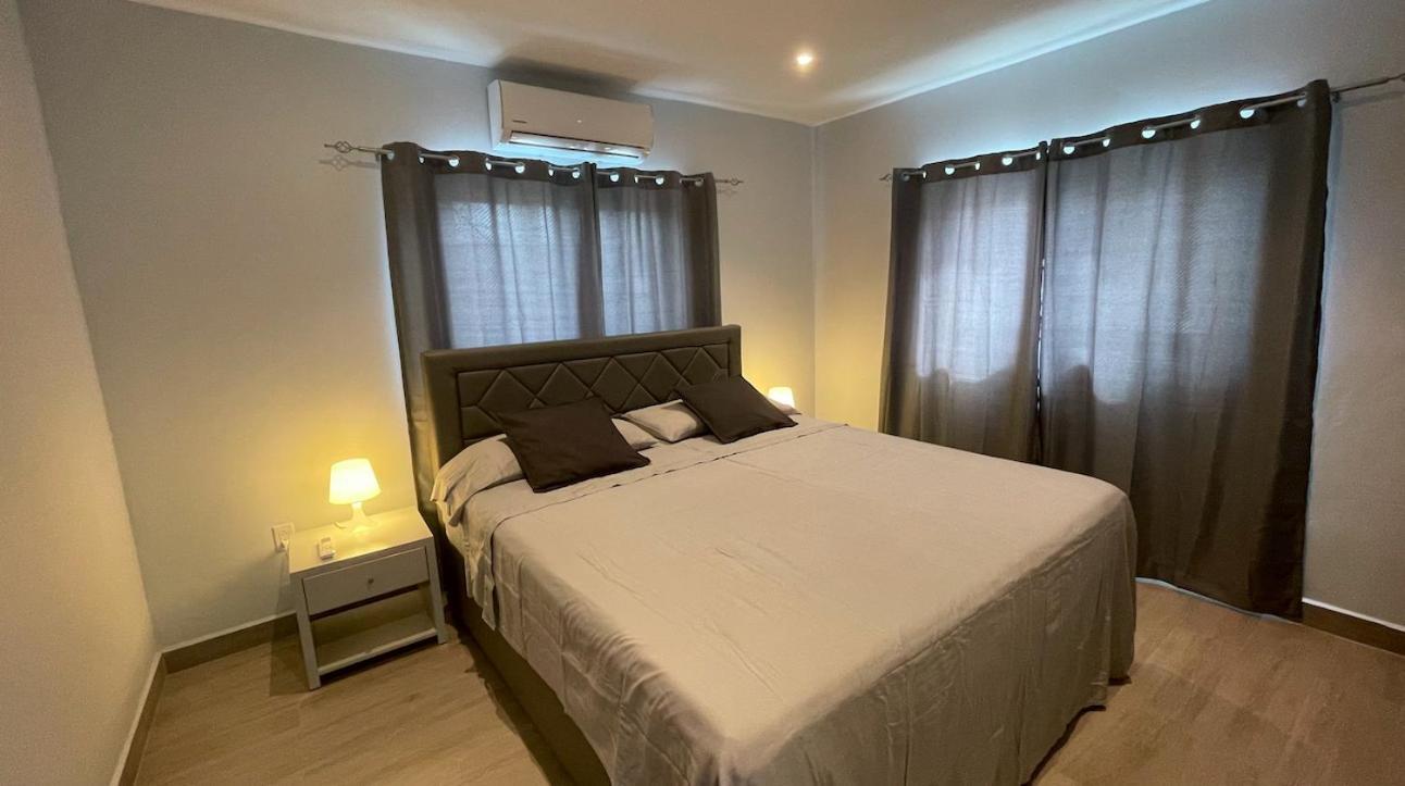 Whitehouse Boulevard, Close To Mambo Beach And City Centre Apartment Willemstad Exterior foto