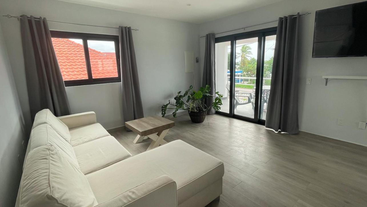 Whitehouse Boulevard, Close To Mambo Beach And City Centre Apartment Willemstad Exterior foto